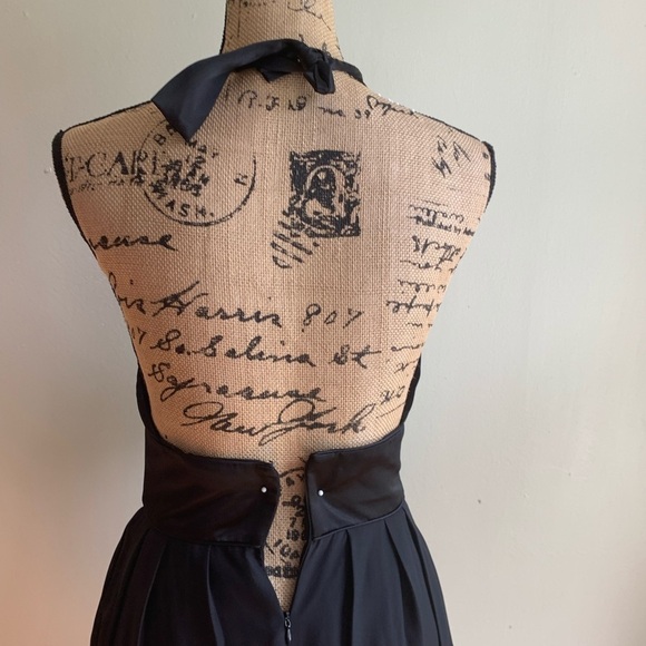 Thread Social black halter dress size 0 - Picture 6 of 11